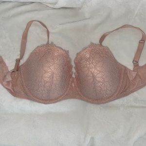 Victoria’s Secret lace bra 34DDD
